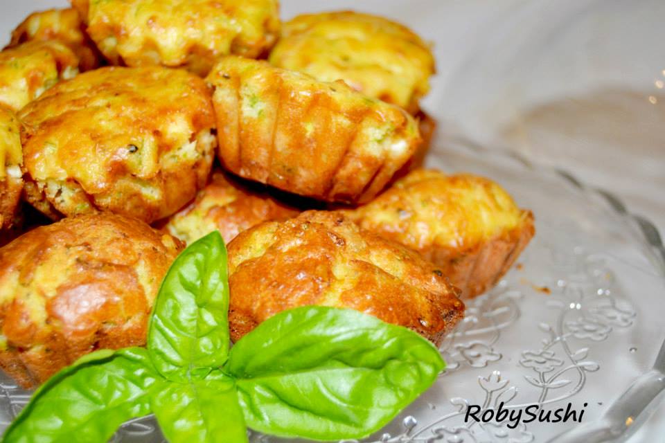 Preparare un brunch: muffin salati con zucchine e feta