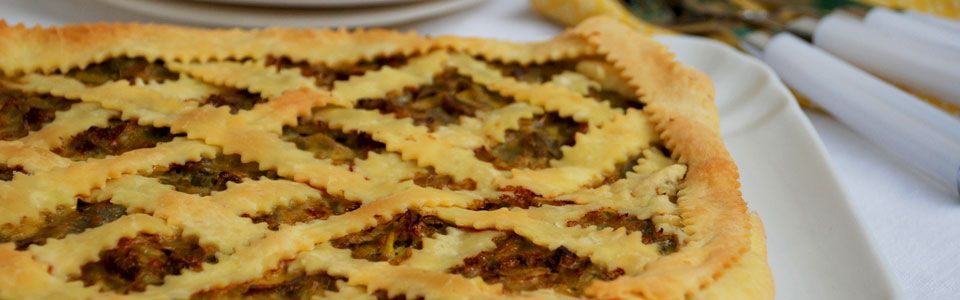 Torta rustica carciofi e porro: la merenda per la scampagnata del Primo Maggio