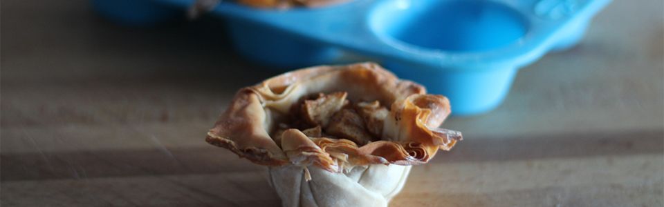 Dessert da ristorante stellato: i cestini croccanti alle albicocche e mandorle