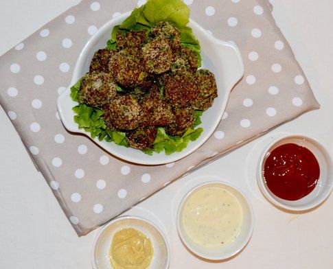 Polpettine di quinoa e spinaci. Ricetta e foto di Roberta Castrichella.