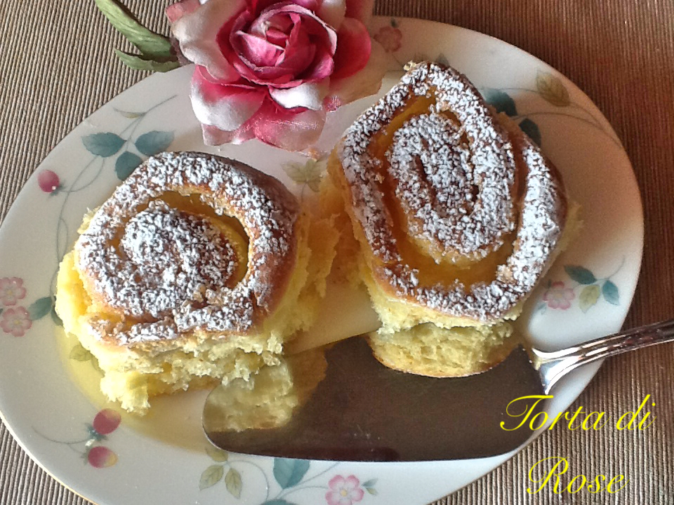 La ricetta della torta di rose, buona e bella