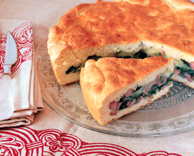 Torta di bietole con mortadella e scamorza