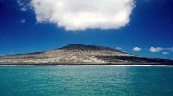 Una nuova isola è nata nel Pacifico