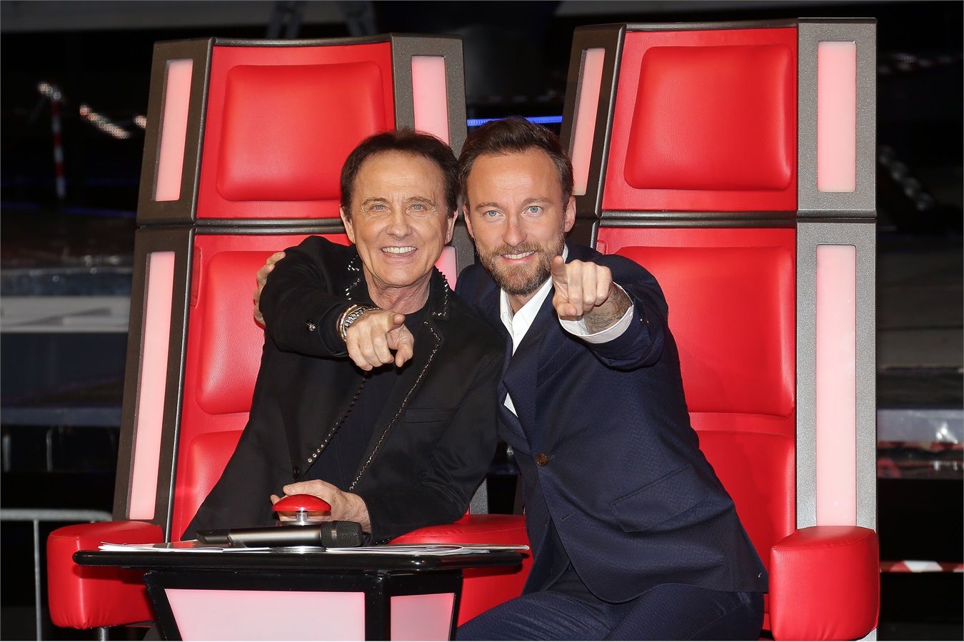 The Voice: Facchinetti si tatua “I love J-Ax” in diretta