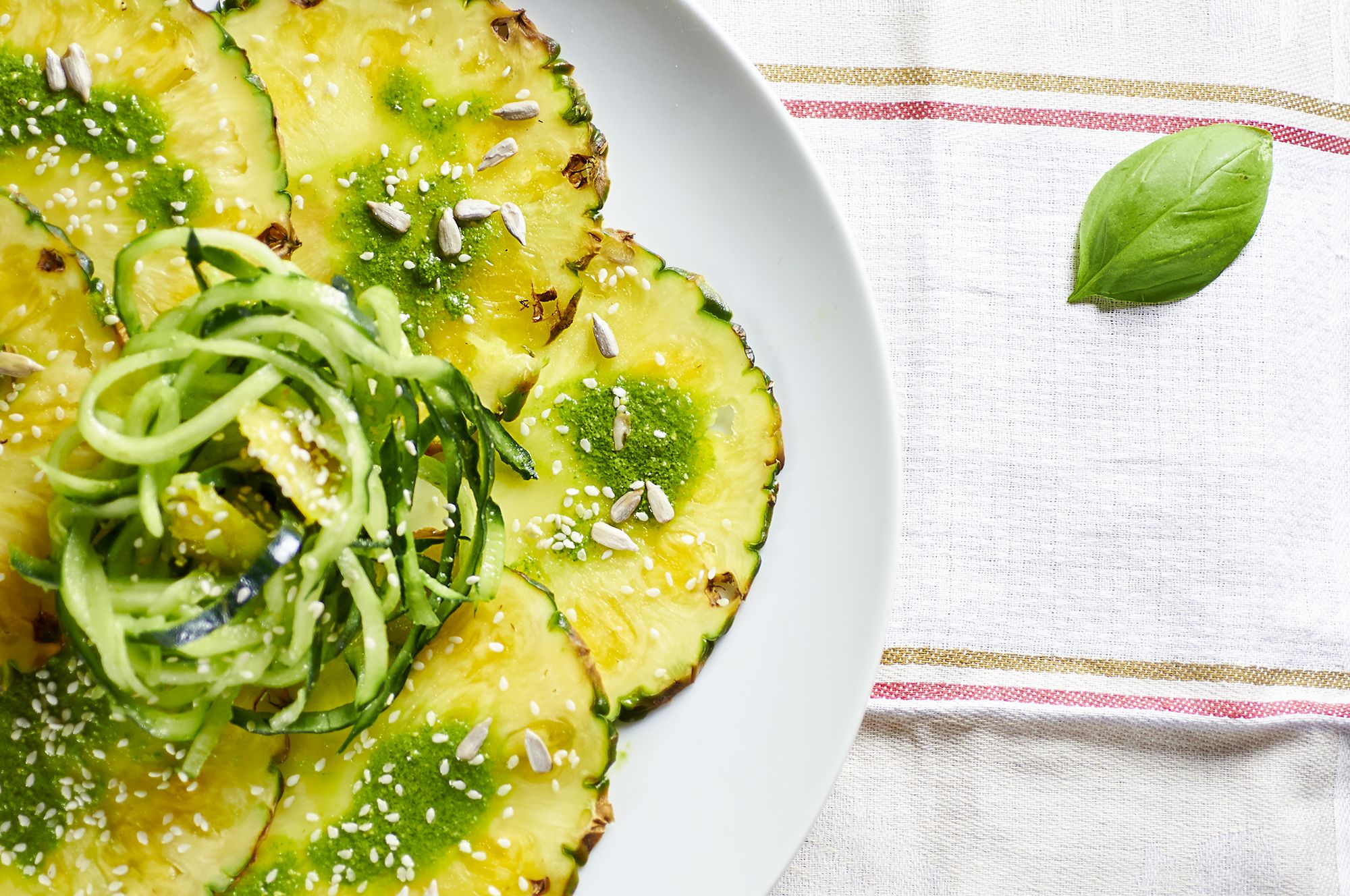 Carpaccio di ananas al pesto