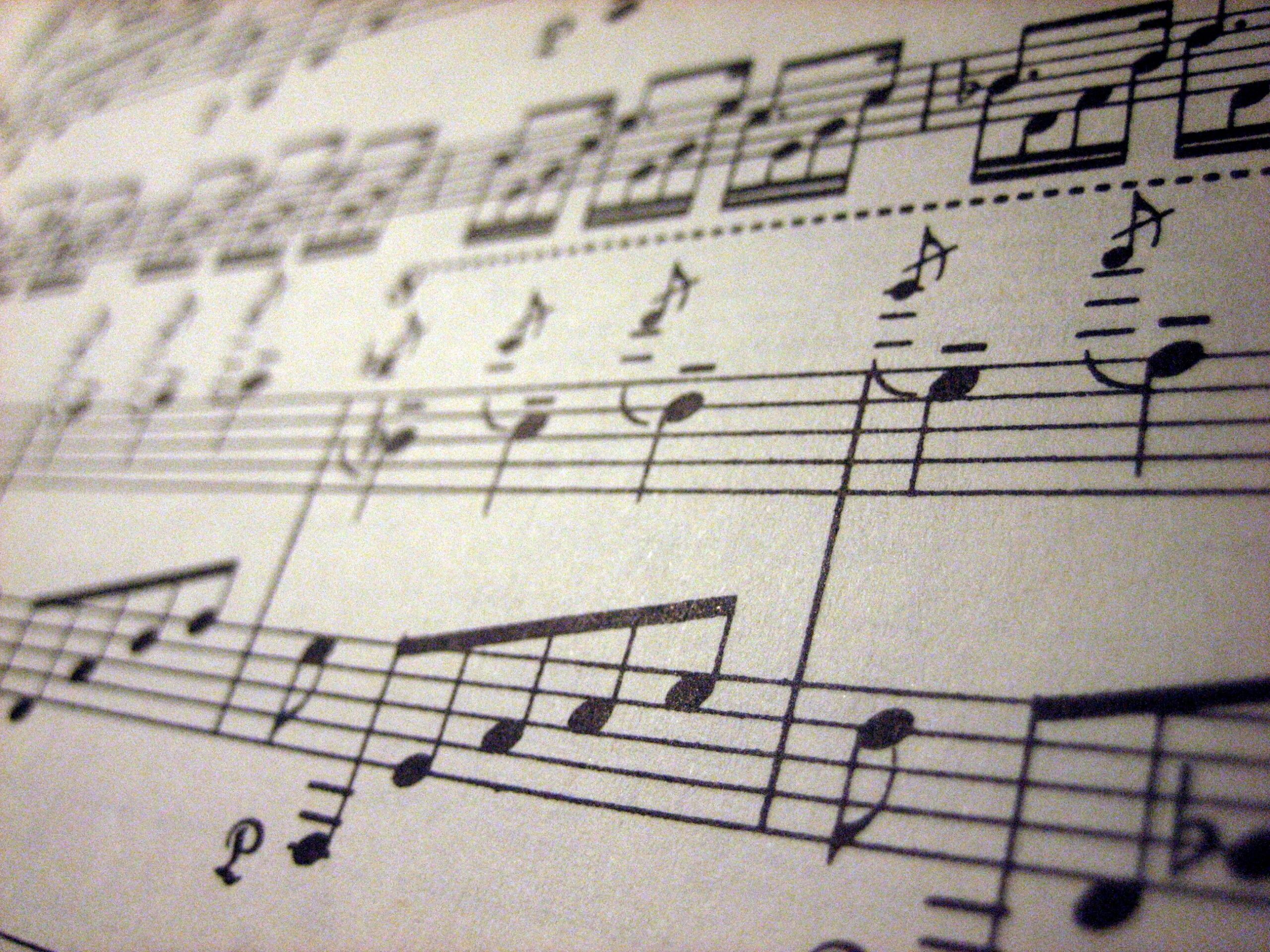 8 benefici della musica classica