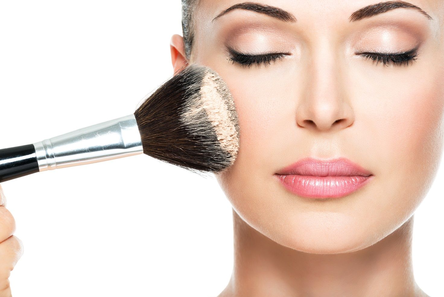 Baking, strobing e contouring? Le ultime novità make up 2015