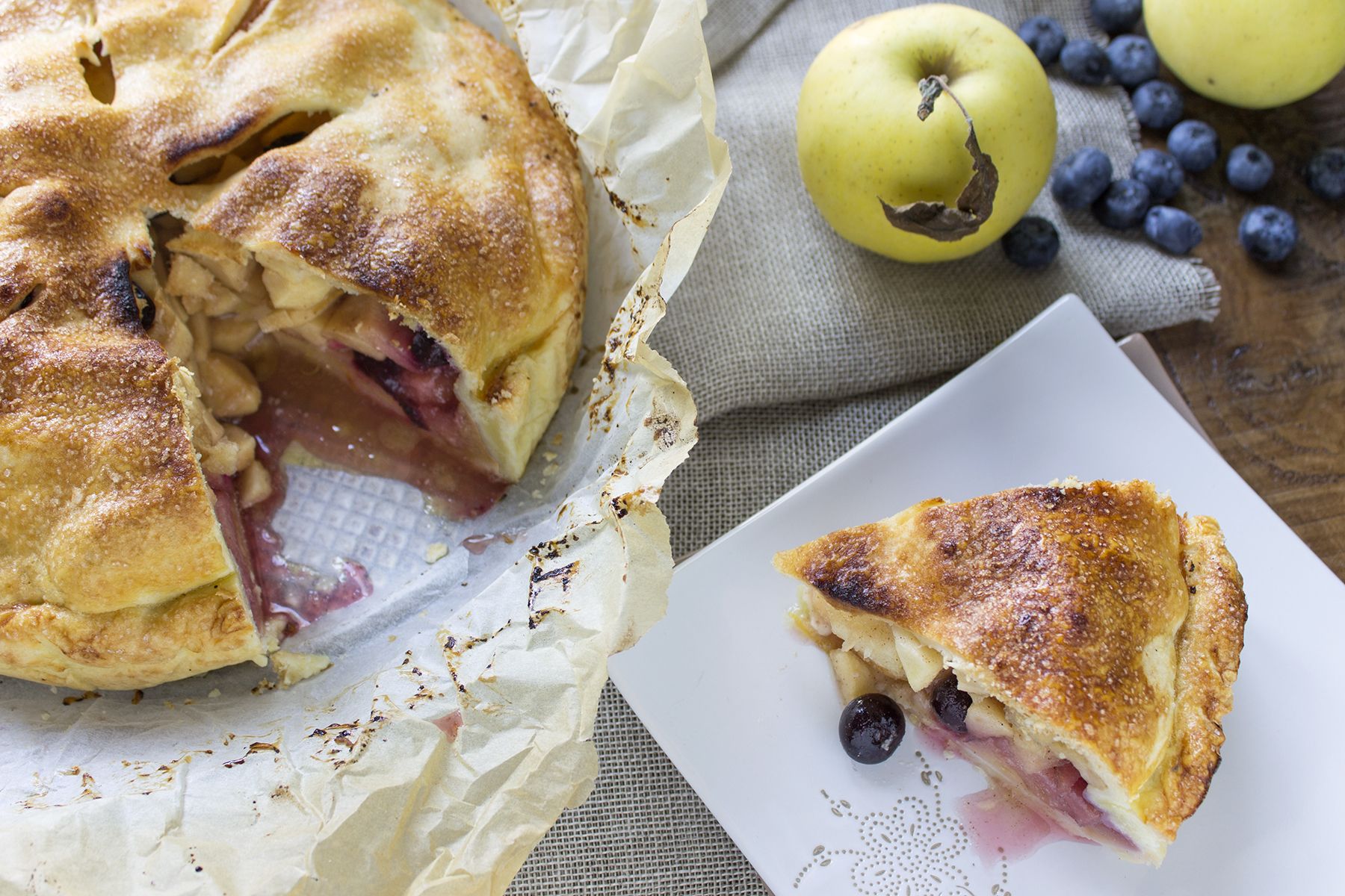 La ricetta della Apple Pie ai mirtilli