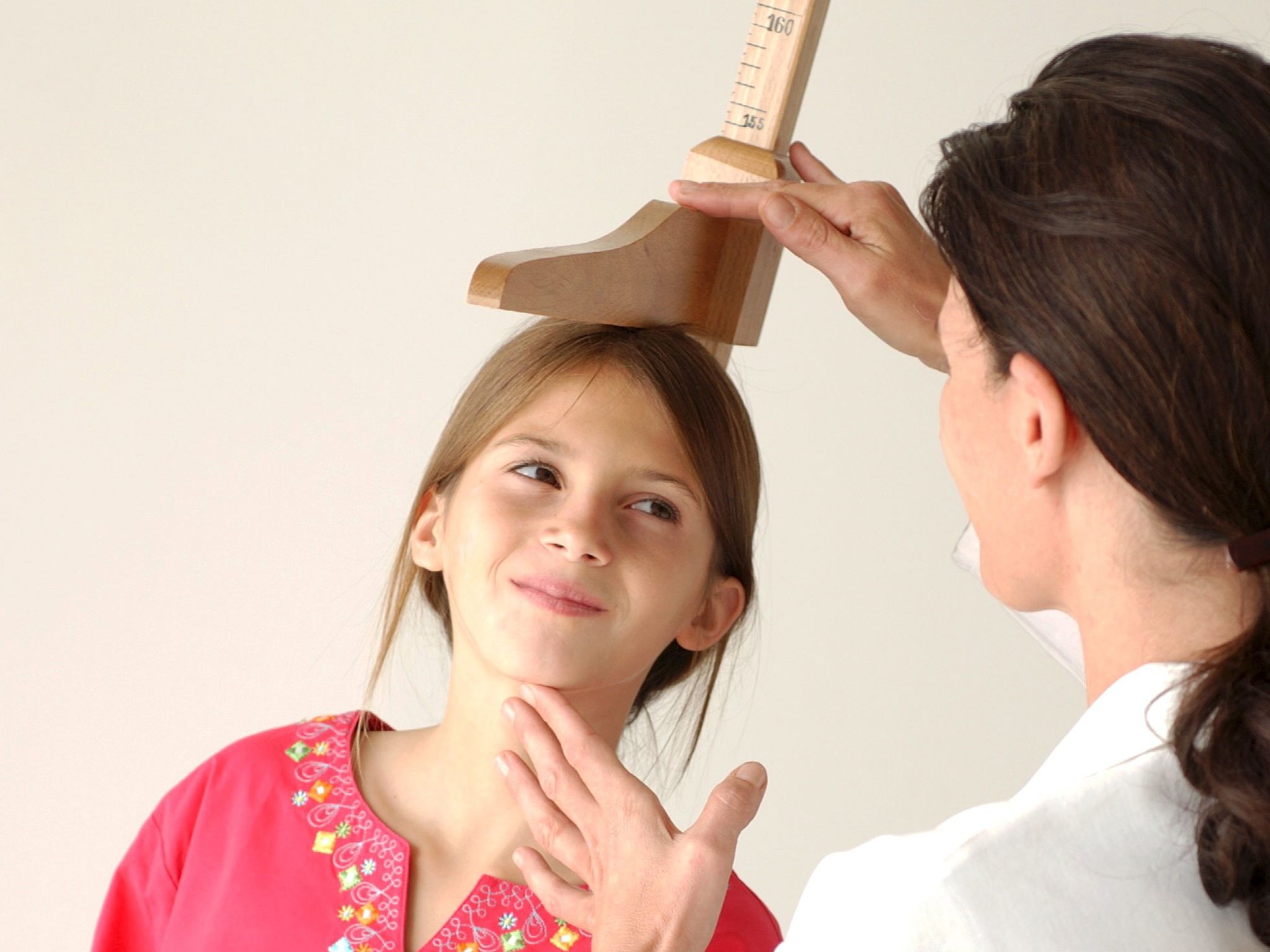 Se i bambini nascono in estate saranno alti e forti