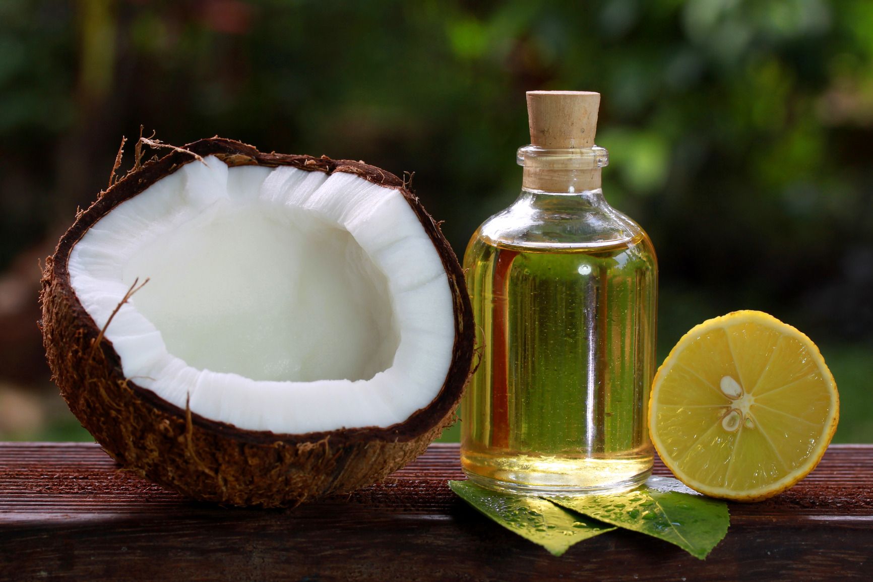 10 ragioni per utilizzare l’olio di cocco nella pulizia del viso