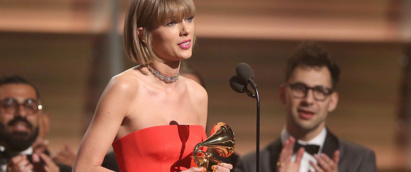 Grammy awards 2016: trionfa Taylor Swift!