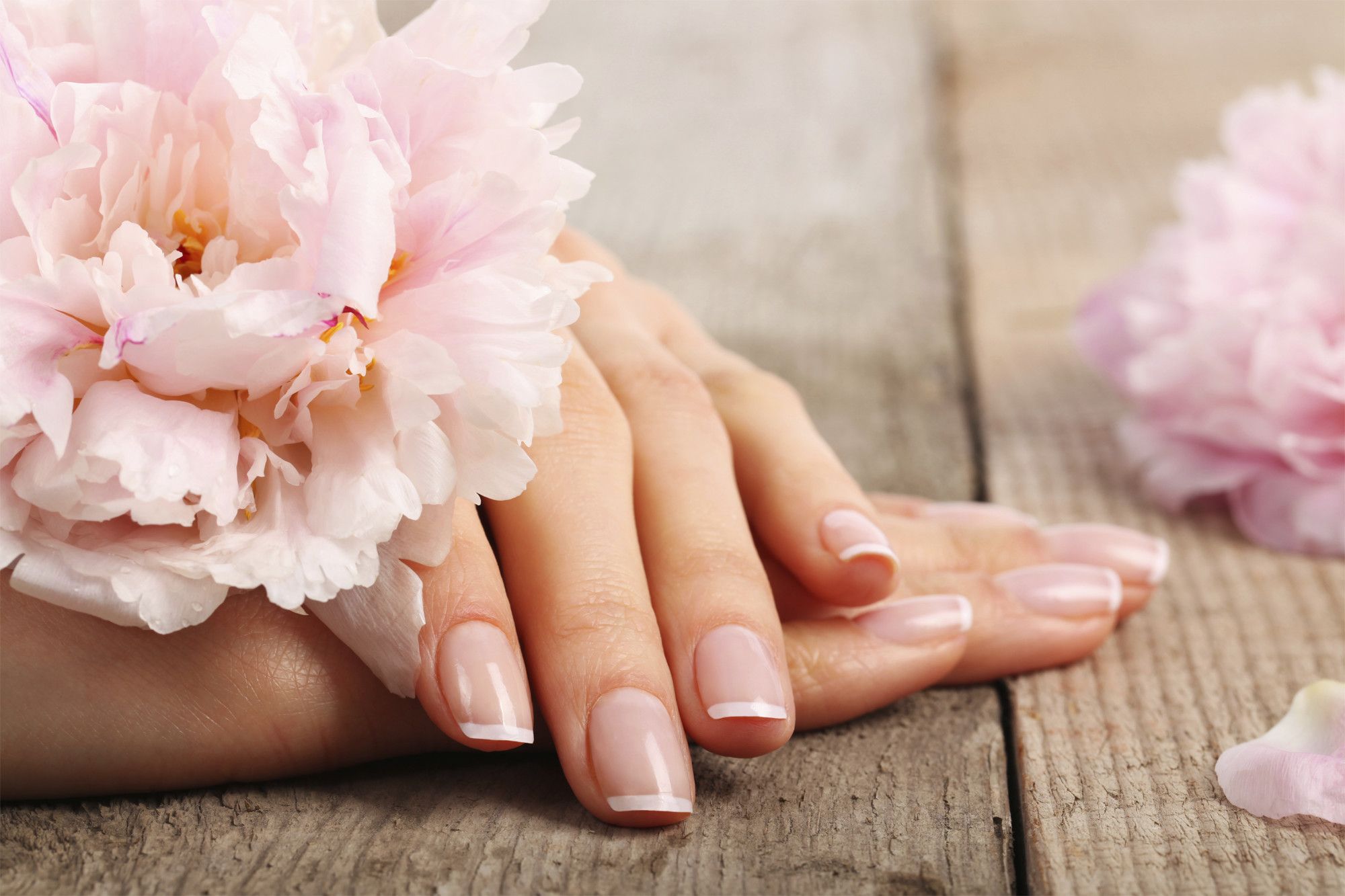 Lifting alle mani: la nuova moda della chirurgia estetica