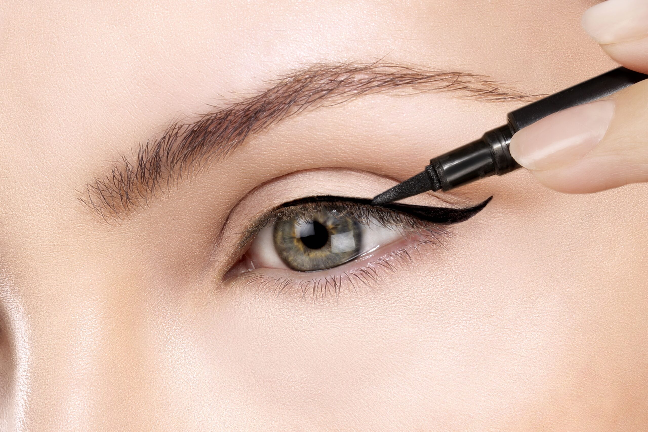 I migliori segreti per applicare l’eyeliner