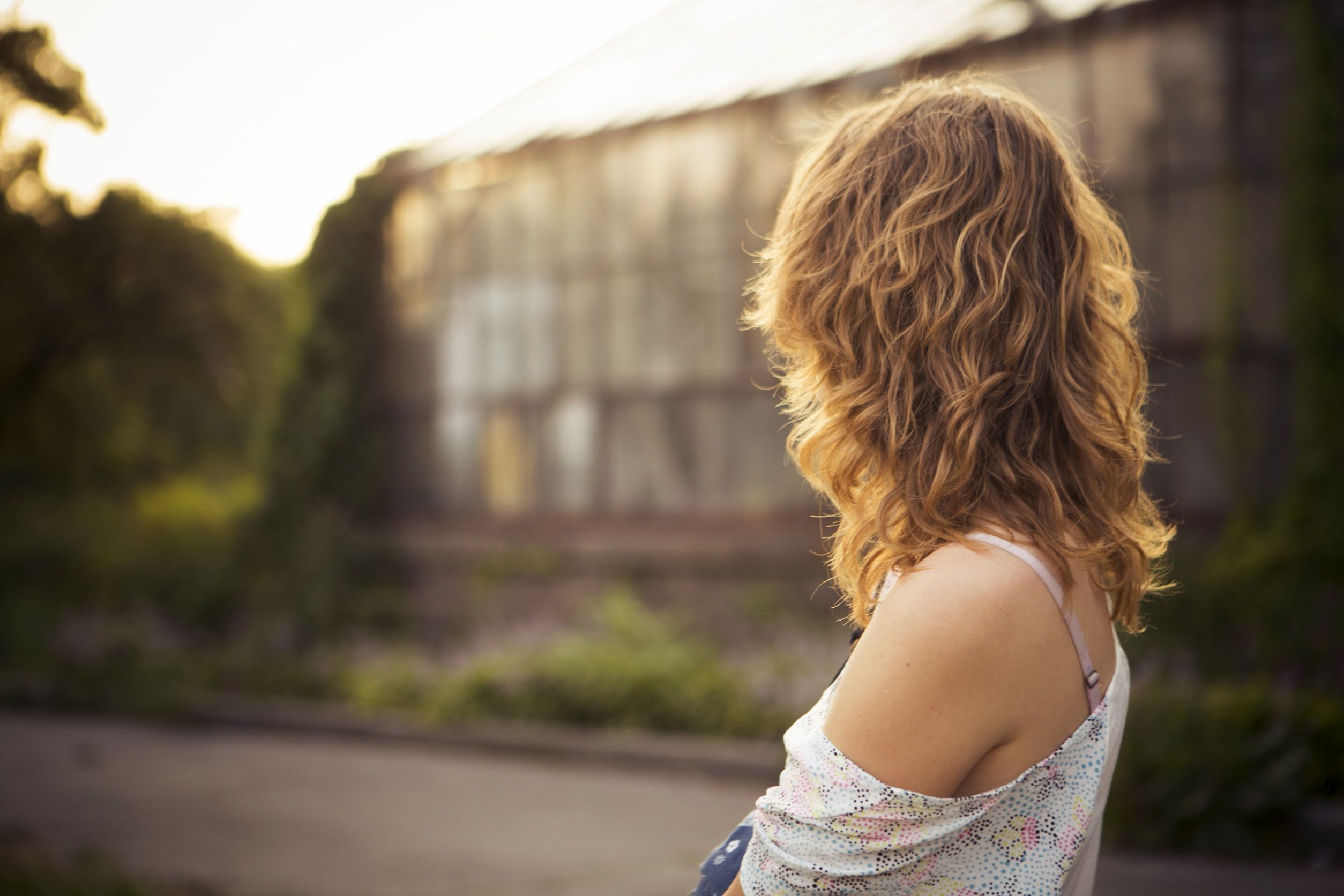 Come schiarire naturalmente i capelli in estate