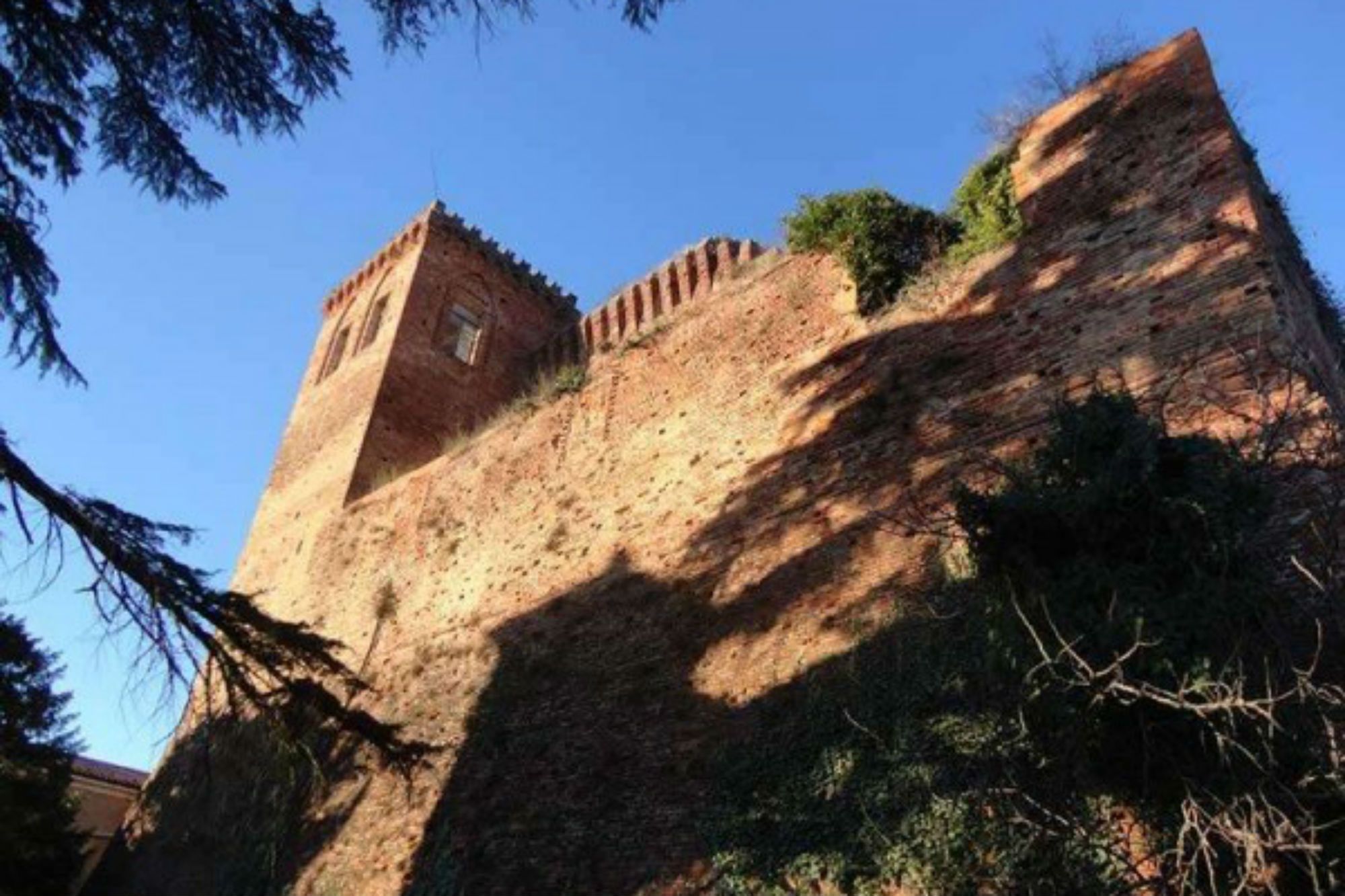 In Piemonte vendono un castello con fantasma incluso