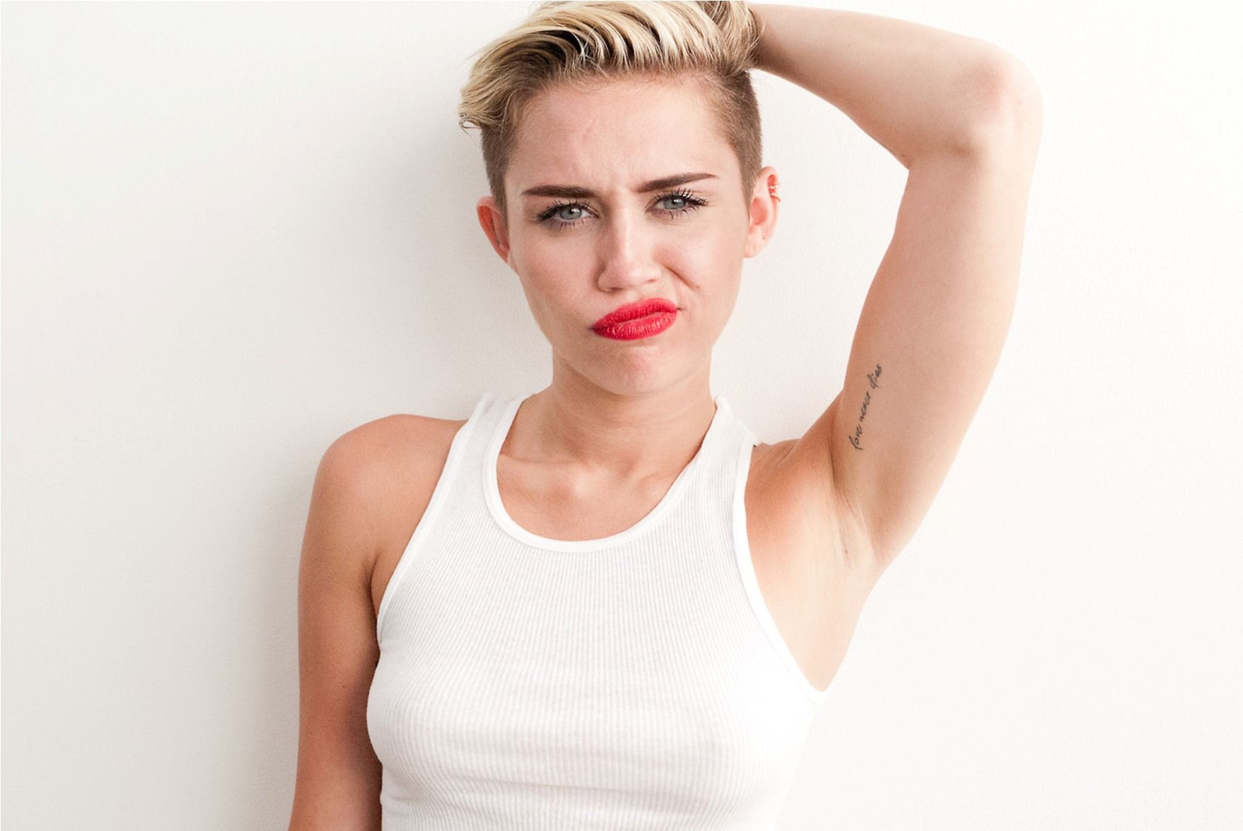 Miley Cyrus, da Hannah Montana alla sexy e spregiudicata Miley