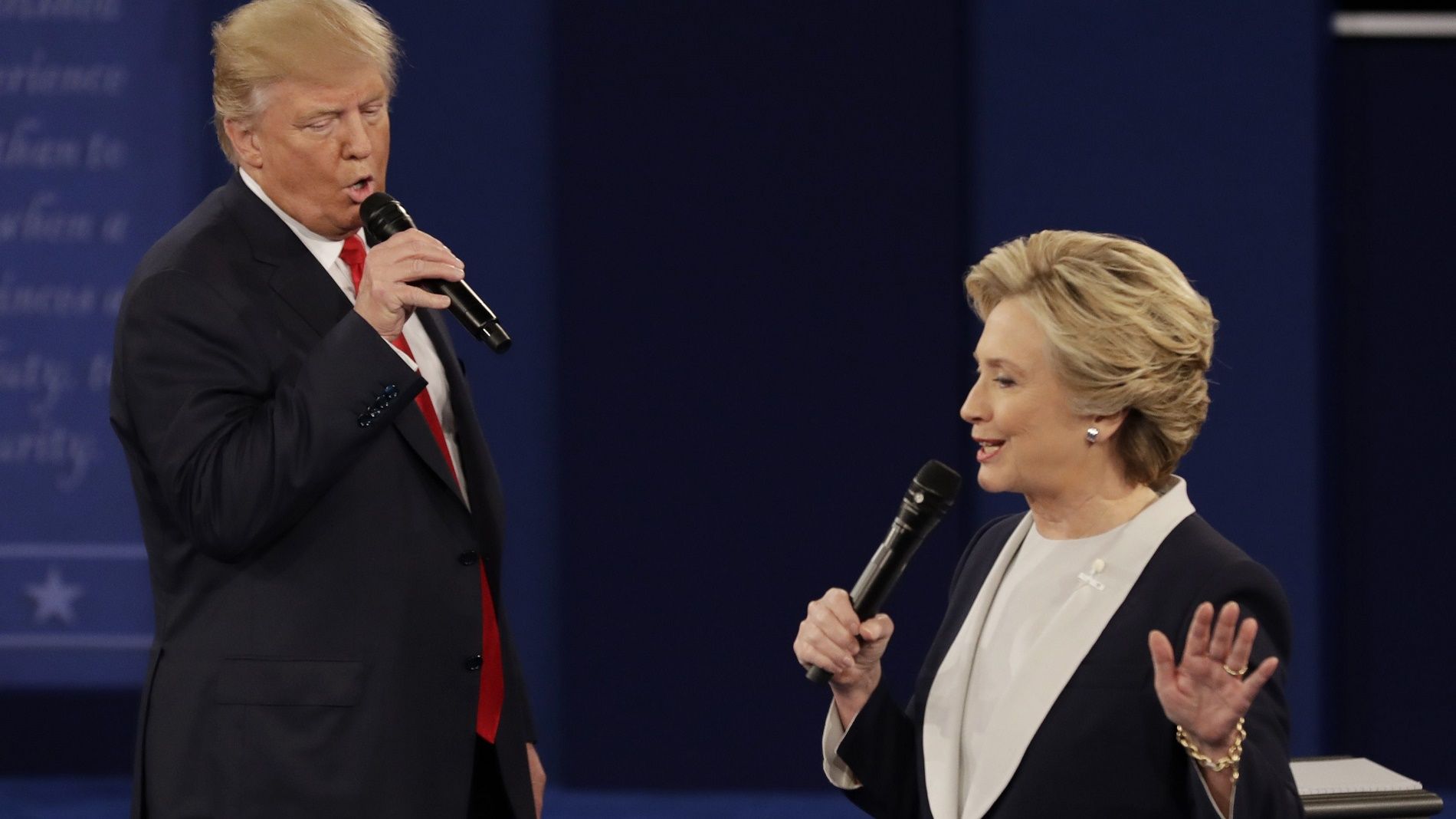 Hillary Clinton e Donald Trump come Dirty Dancing: il video è già virale!