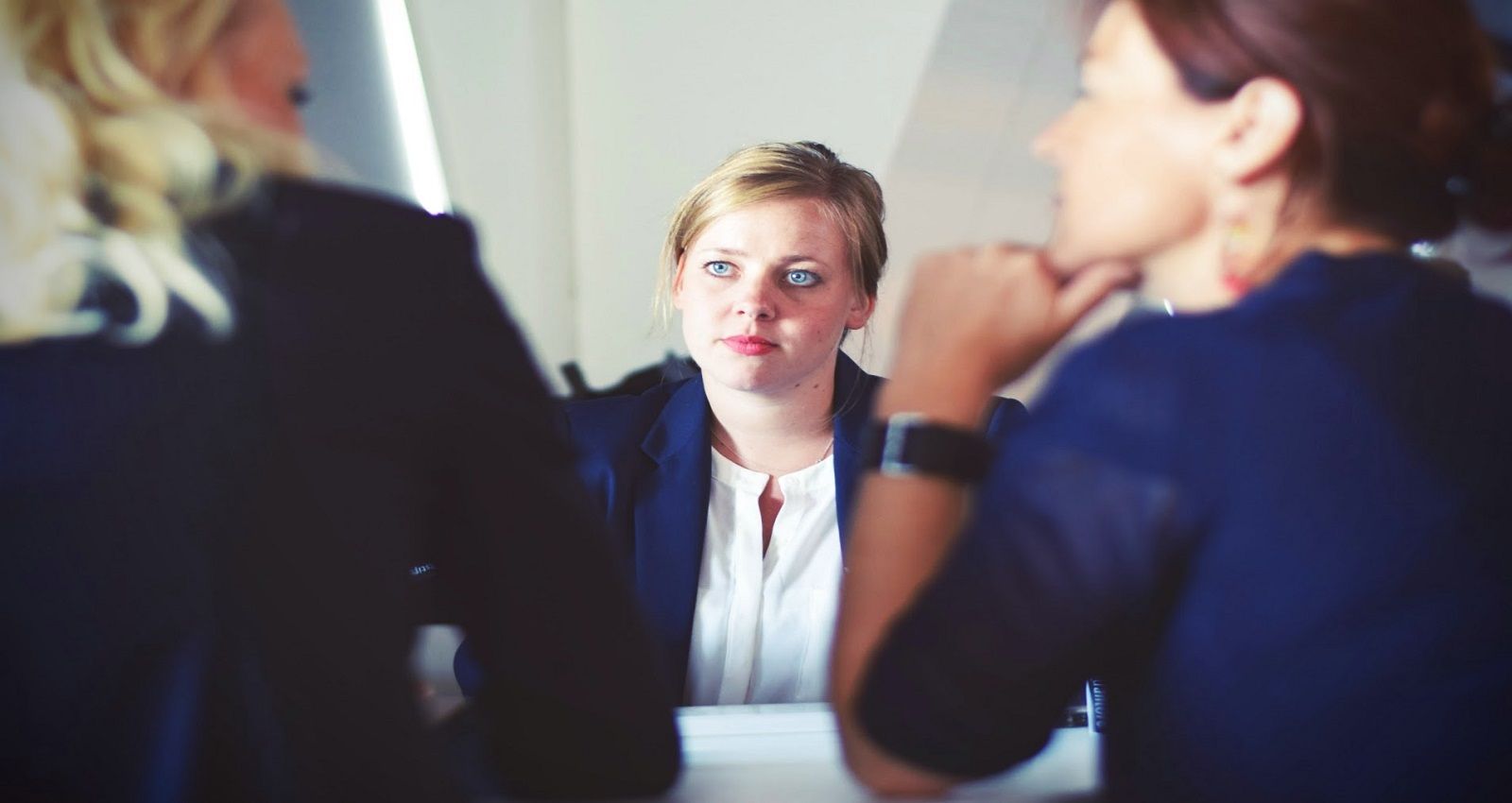 Come muovere le mani durante un colloquio di lavoro