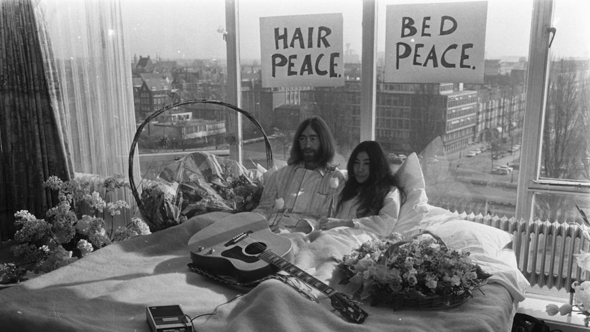 Letto e capelli per la pace... Opera di John Lennon e Yoko Ono!