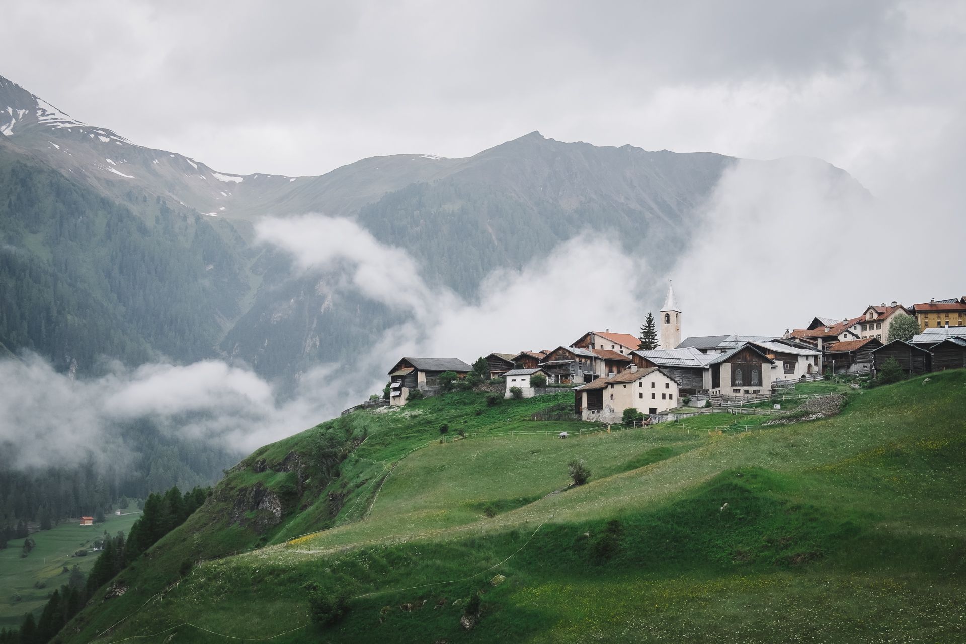 La città svizzera dove è vietato fare selfie