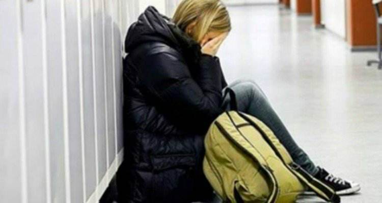 Il reale motivo per cui la ragazzina colpisce il compagno di classe