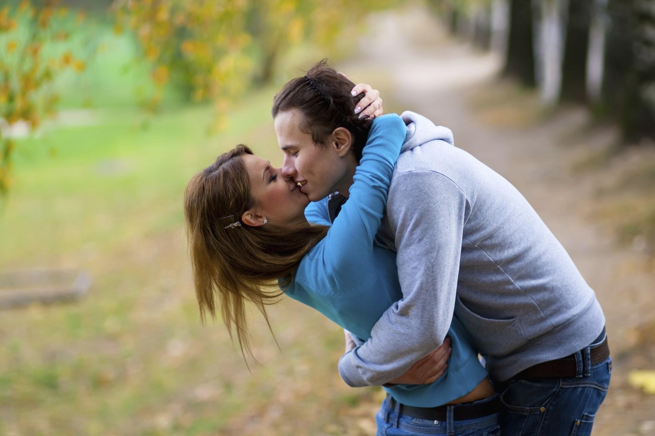 Quanti italiani iniziano una storia d’amore in vacanza?