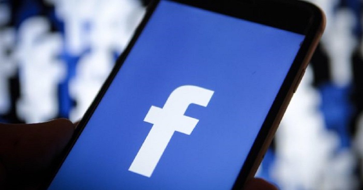 Facebook vittima di un bug globale: centinaia di milioni di utenti paralizzati