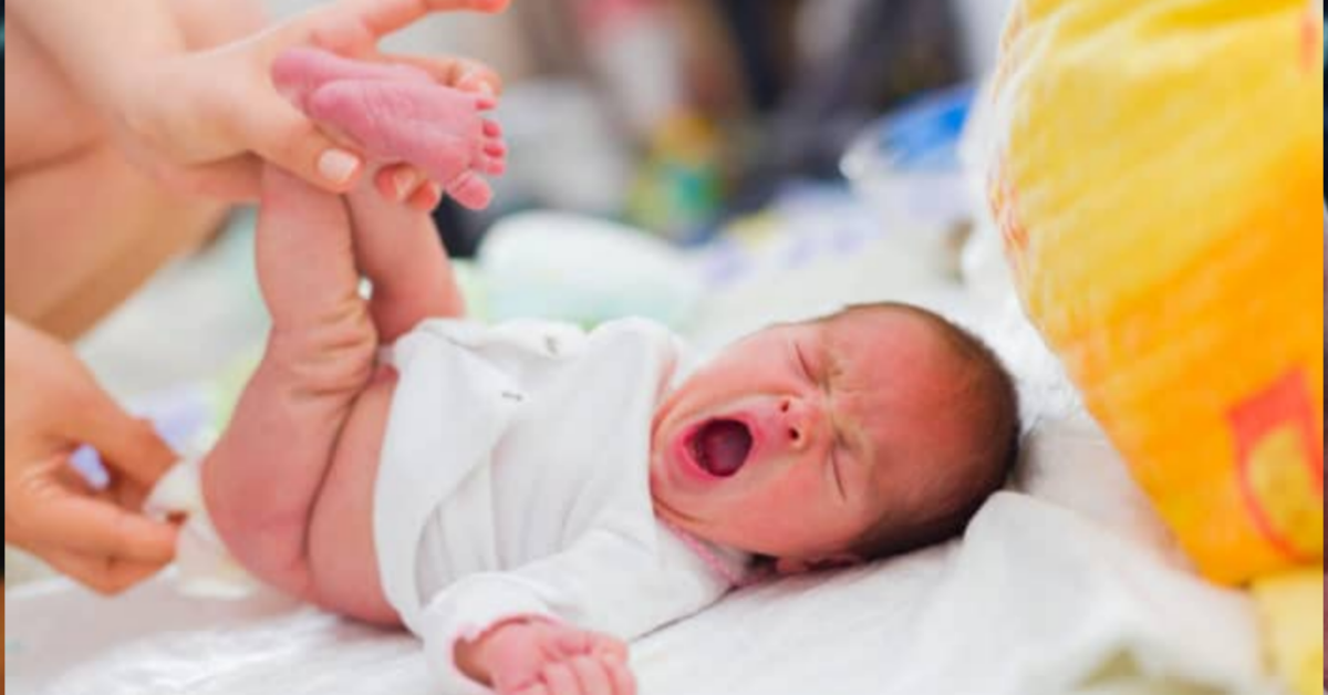 Le salviettine per pulire i bambini sono davvero sicure?