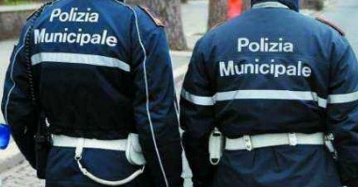 Torino, trovato bambino di otto anni per strada: “mamma ha detto che non mi vuole più”