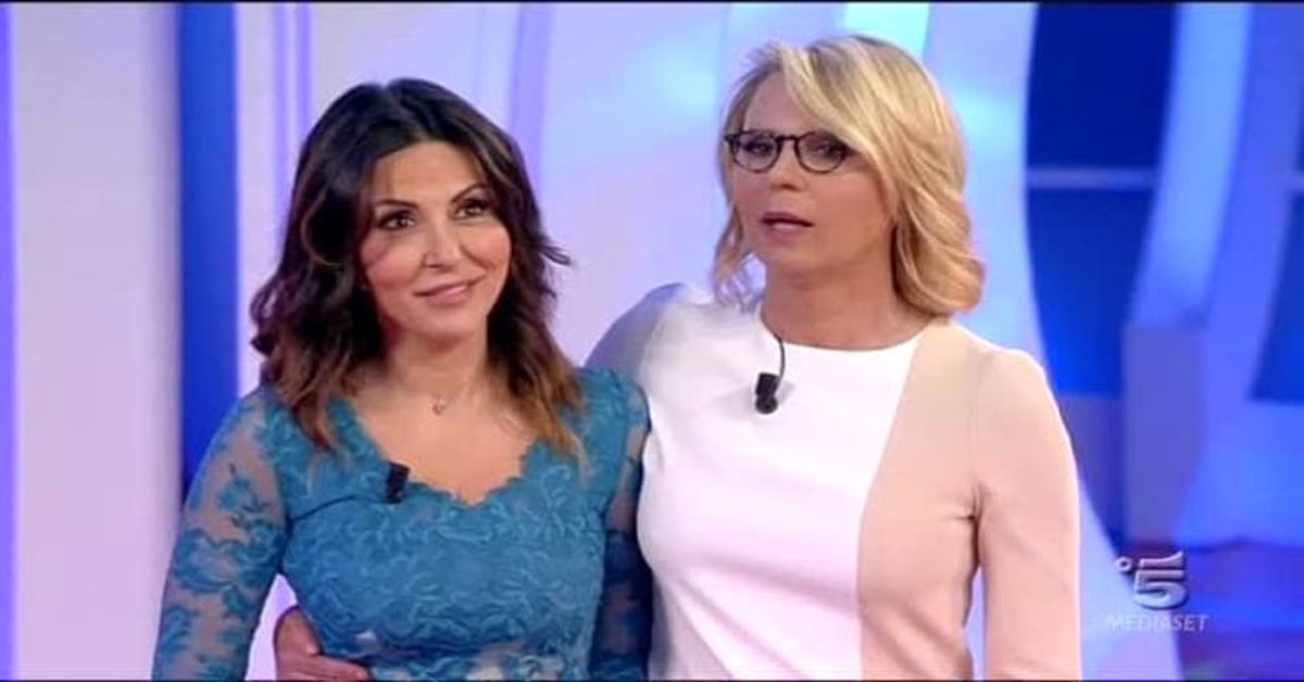 Sabrina Ferilli fa ironia su Maria De Filippi