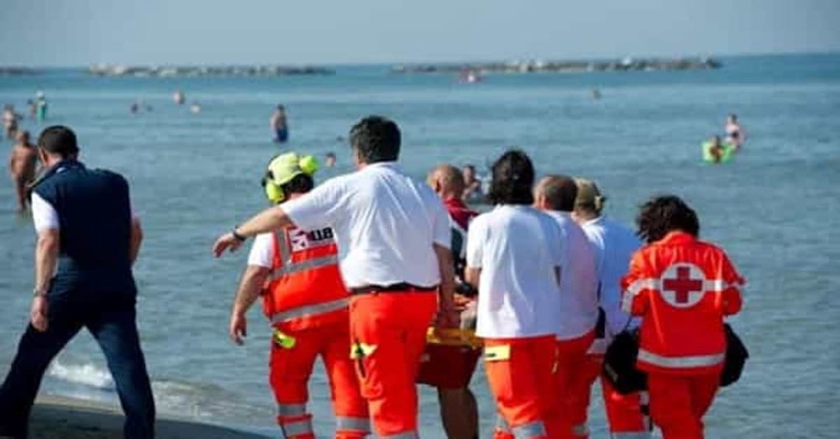 17 enne grave dopo un tuffo in mare