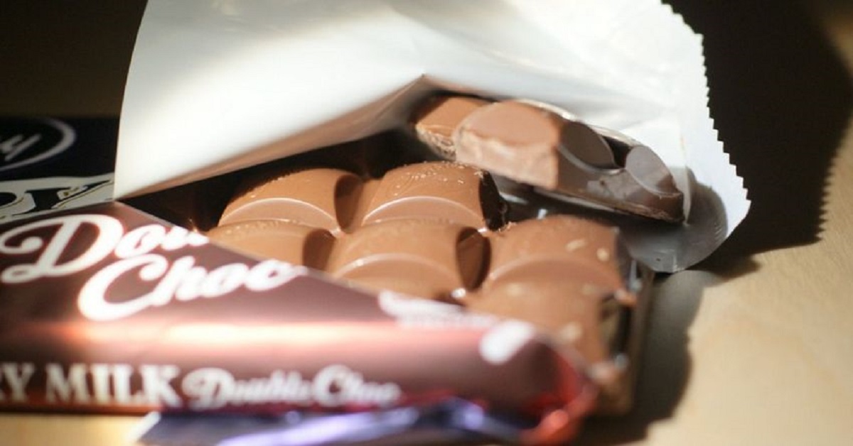 Cadbury ti paga 14 dollari l’ora per mangiare cioccolato