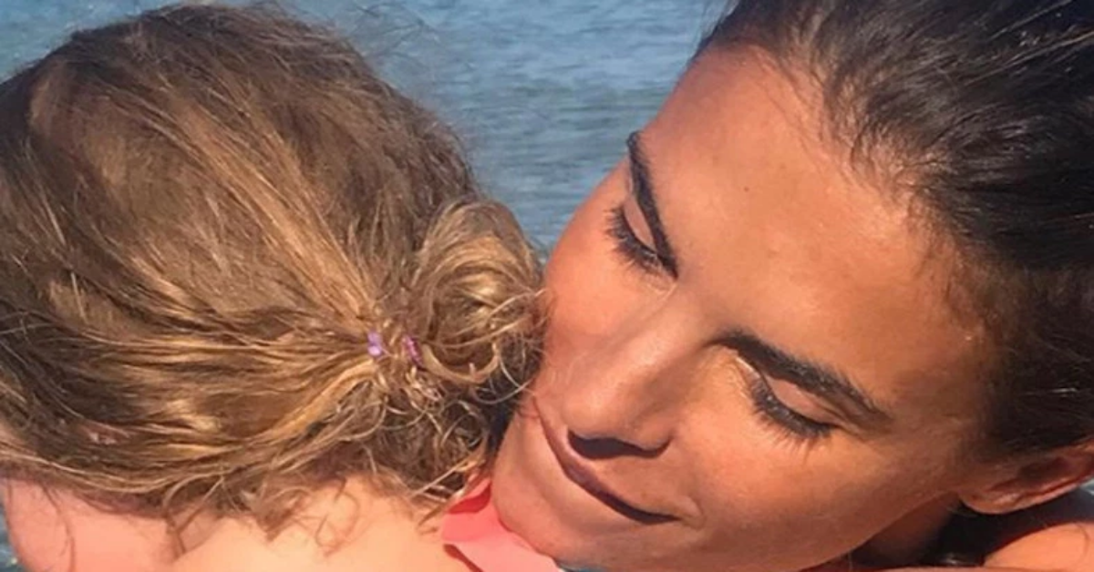 Elisabetta Canalis non mostra mai il volto di sua figlia Skyler