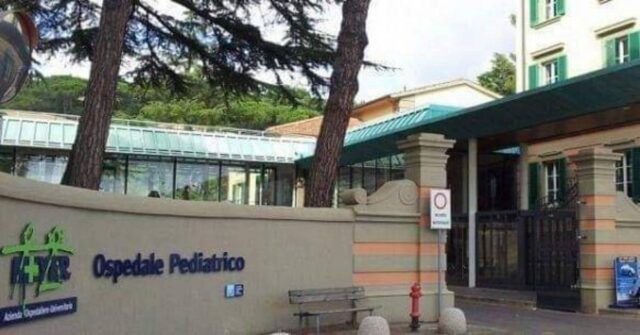 Volterra-bimbo-di-3-anni-rischia-di-annegare-in-piscina-è-grave