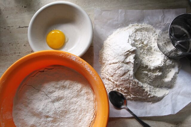 Preparare una torta