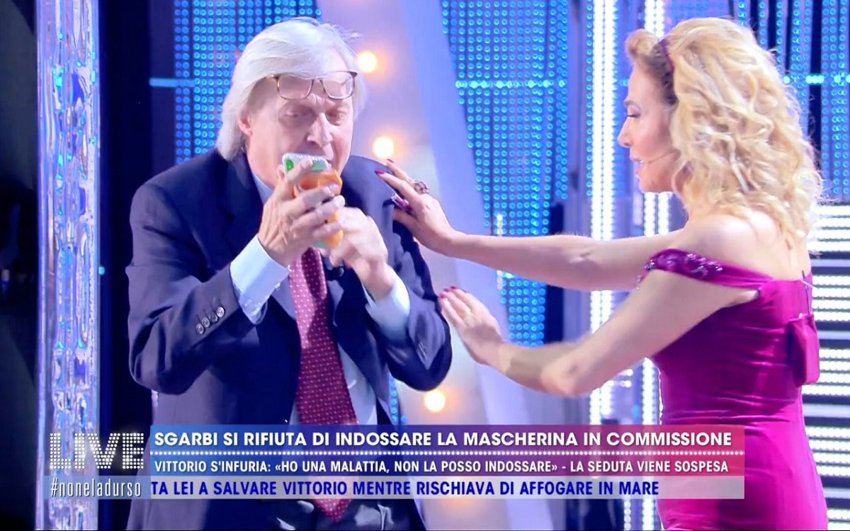 Vittorio Sgarbi con Barbara D'Urso a Live - Non è la D'Urso