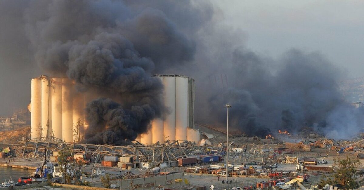 Beirut tragica esplosione al porto distrugge la città