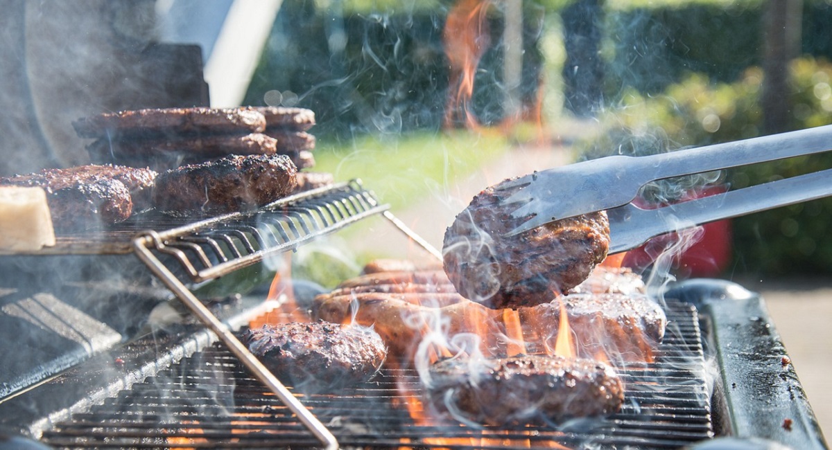 Come pulire il barbecue carbone