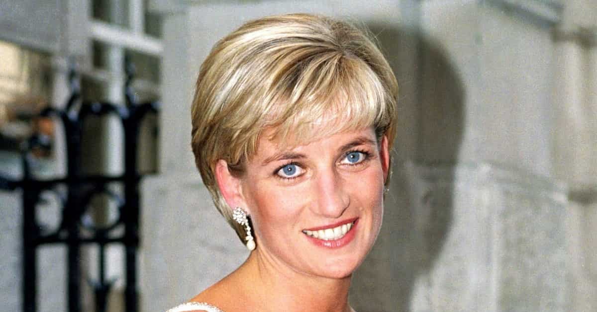 Lady Diana, ecco chi ha disegnato e realizzato l’iconico abito dell’incontro con Travolta