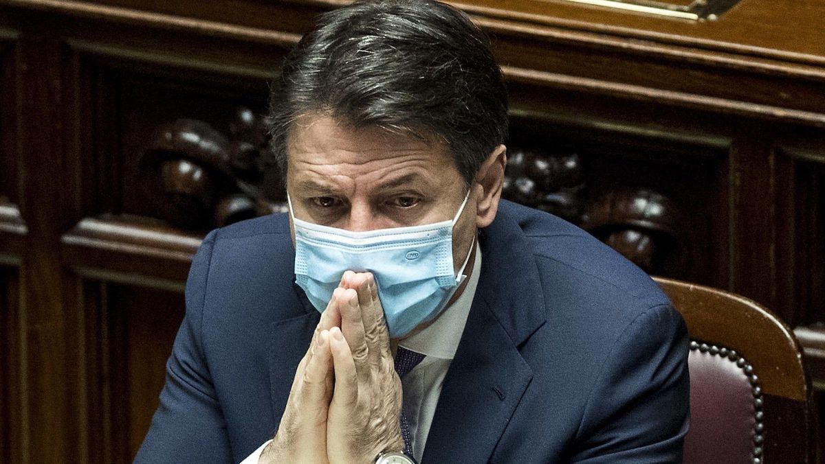 Foto Giuseppe conte lockdown