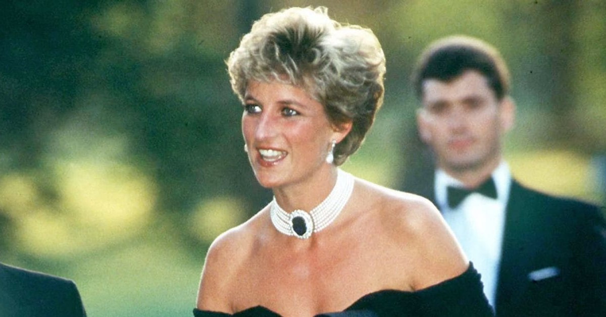 Lady Diana, cosa indossava nel giorno del fidanzamento con il principe Carlo?