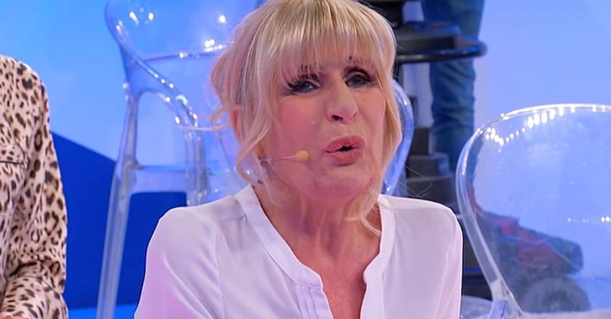 Ued Maria De Filippi A Gemma Galgani Sei Una Polla Bigodino