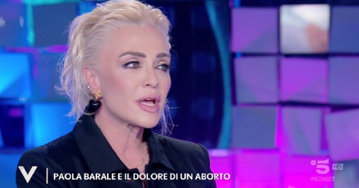 Verissimo, Paola Barale replica alle parole di Gianni Sperti