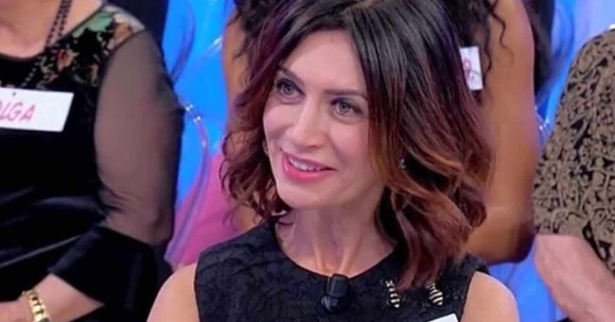 Uomini E Donne Lutto Per Barbara De Santi L Annuncio Social Commuove