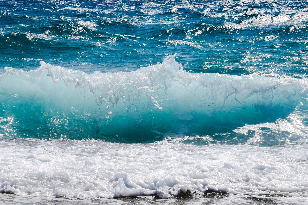 Bimba di 10 anni annegata in mare a Oristano