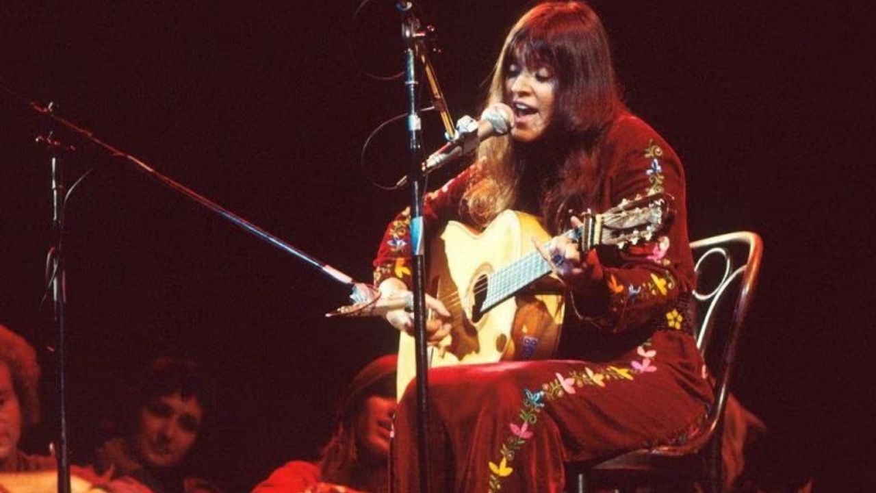 Singer Melanie dies