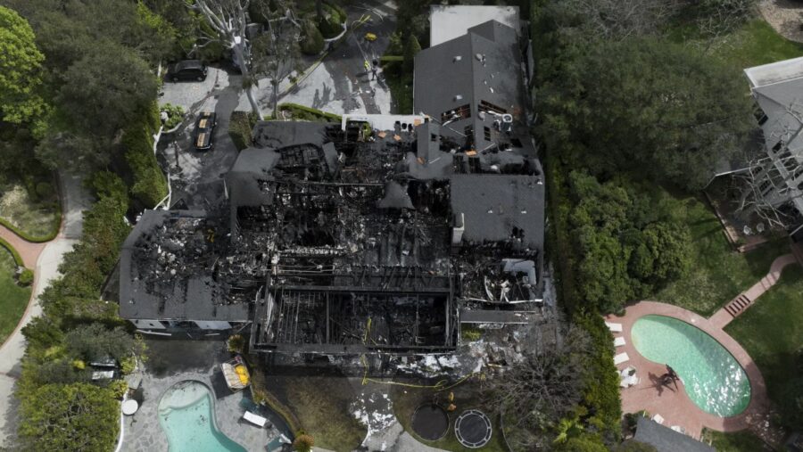 incendio distrugge la villa di Cara Delevingne