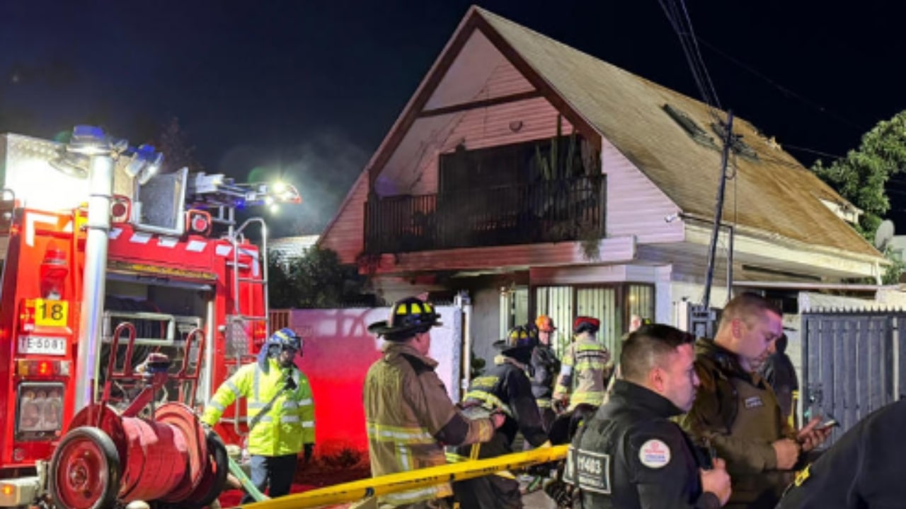 Fire destroys the actress's house