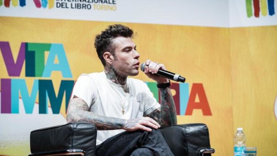 Fedez si difende