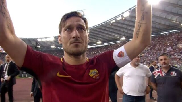 “La mia vita…” Francesco Totti e il gesto per Ilary Blasi: i fan se ne sono accorti subito